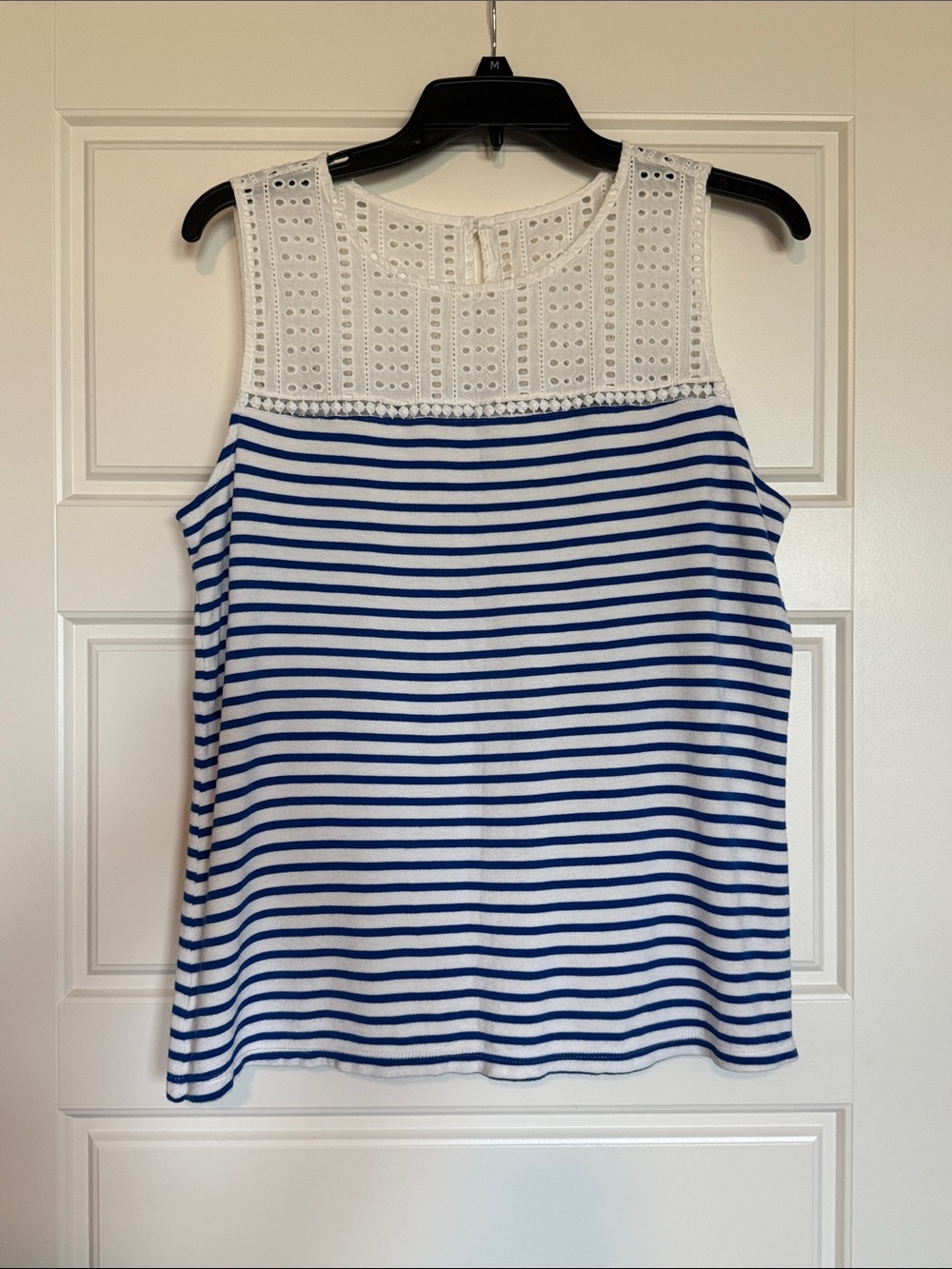 Sleeveless Market & Spruce White & Blue Striped Eyelet Top Size Large